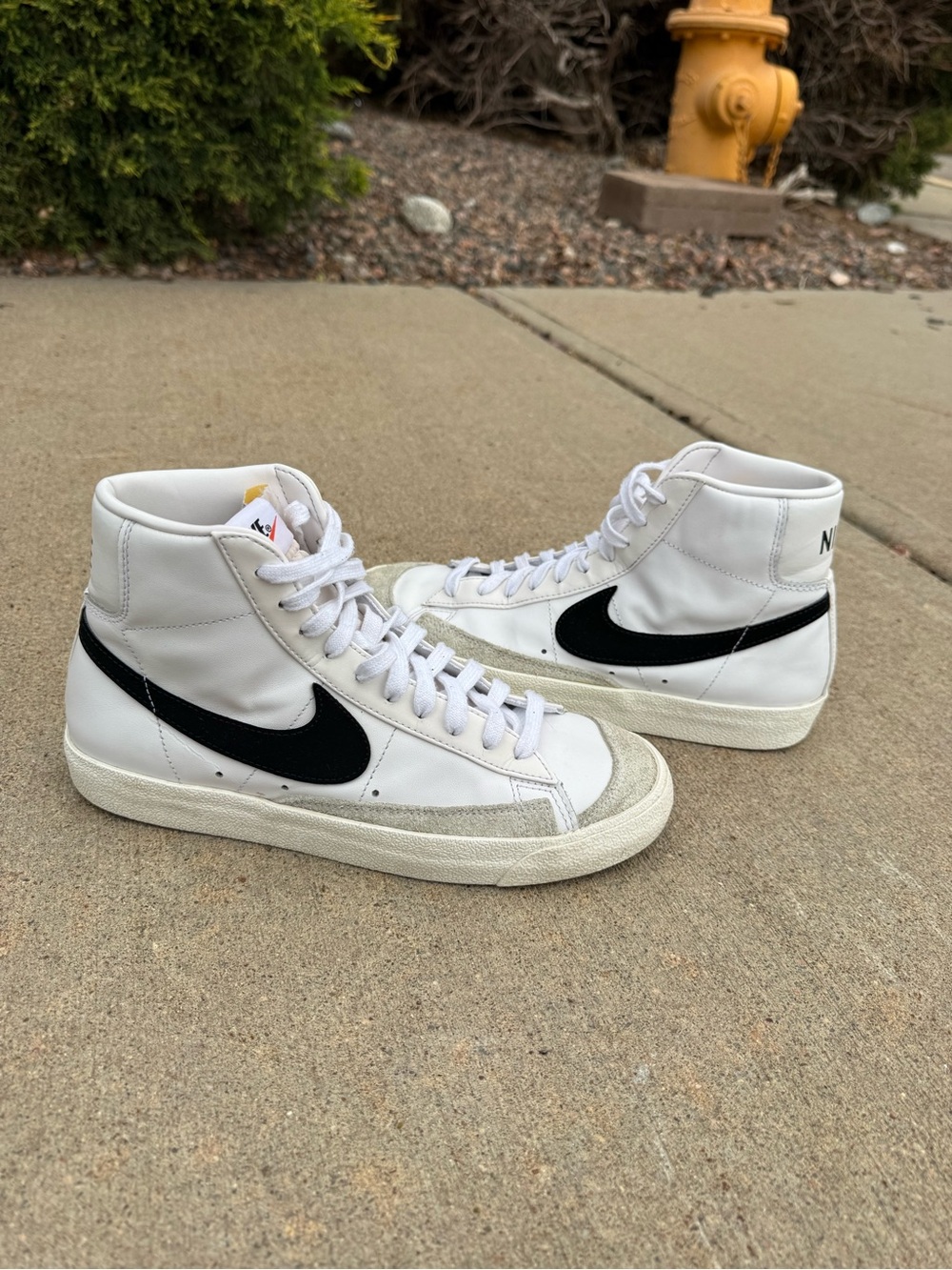 Men’s Nike Blazer (size 8)